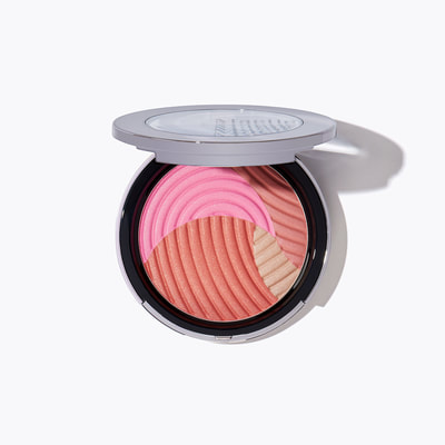 Give your cheeks an instant pop of color and natural flush in a fresh peachy-pink hue. Mix together for a beautiful custom blush shade or use each shade individually--it’s practically five blushes in one!