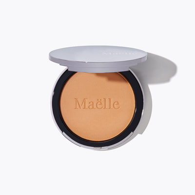 Buildable color for a flawless photo finish! This silky powder is the easiest way to set your look and blot out any unwanted shine.