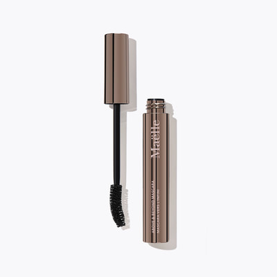 Take your lashes to a higher level with this luxe, multi-tasking mascara. This is your new go-to for thicker, long-wearing lashes with extra curl, volume, length and hold.
